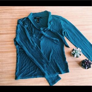 Long sleeve blouse with bow